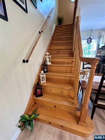13 Oak Street, Wanaque, NJ 07420