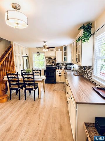 13 Oak Street, Wanaque, NJ 07420