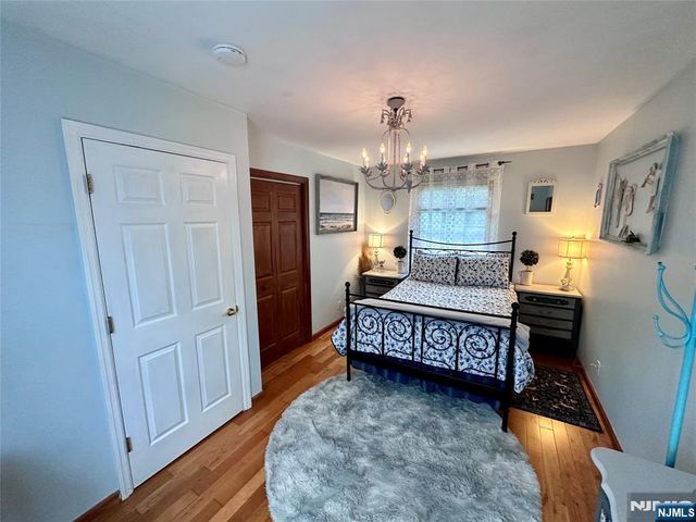 13 Oak Street, Wanaque, NJ 07420