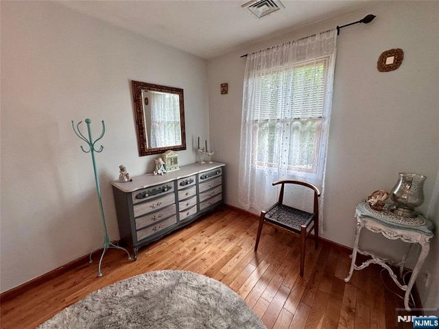 13 Oak Street, Wanaque, NJ 07420