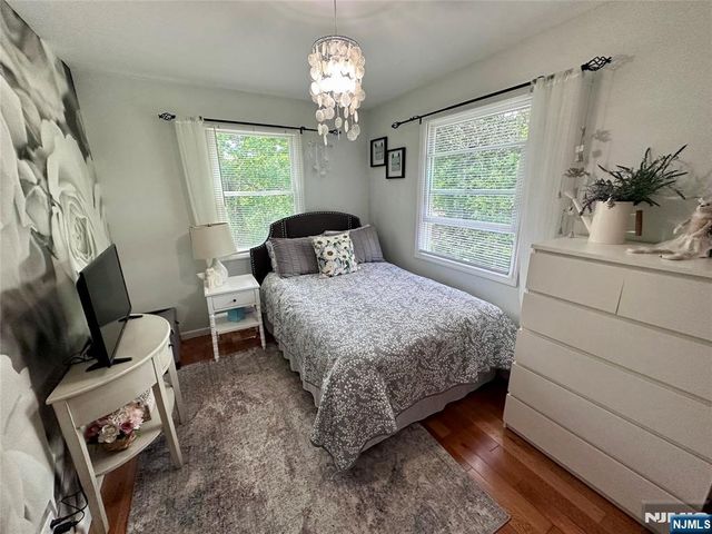 13 Oak Street, Wanaque, NJ 07420