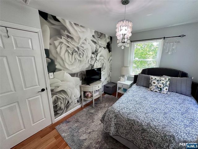 13 Oak Street, Wanaque, NJ 07420