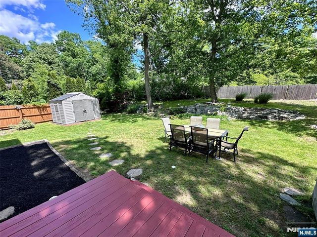 13 Oak Street, Wanaque, NJ 07420