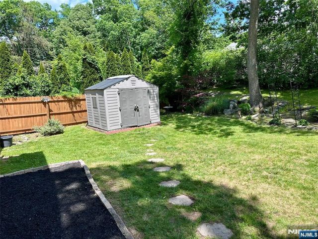 13 Oak Street, Wanaque, NJ 07420