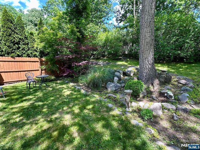 13 Oak Street, Wanaque, NJ 07420