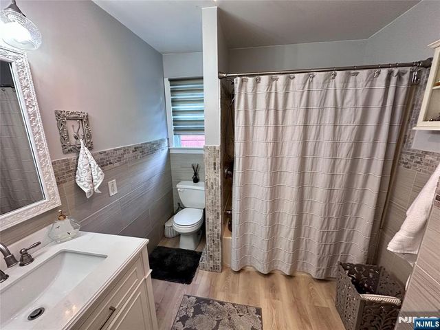 13 Oak Street, Wanaque, NJ 07420