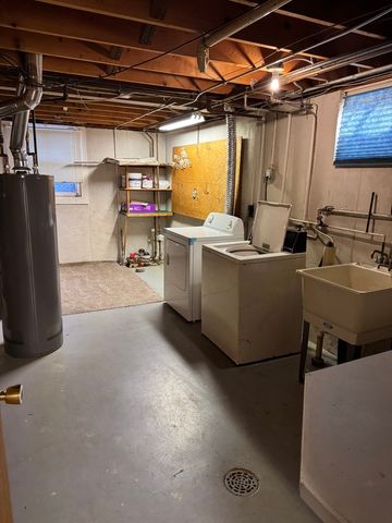 207 N LORD Avenue, Carpentersville, IL 60110