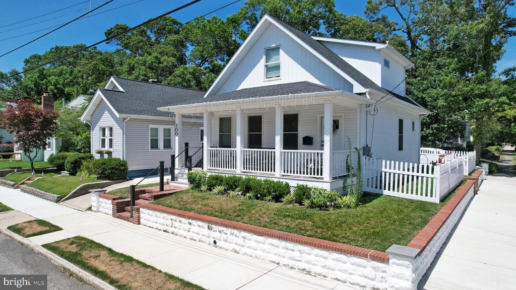 300 DELAWARE AVE, Absecon, NJ 08201