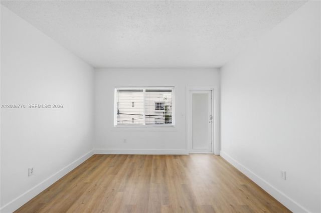 319 80th St 7, Miami Beach, FL 33141