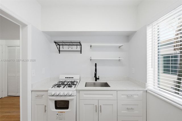 319 80th St 7, Miami Beach, FL 33141