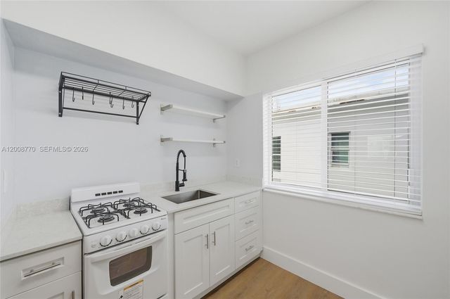 319 80th St 7, Miami Beach, FL 33141