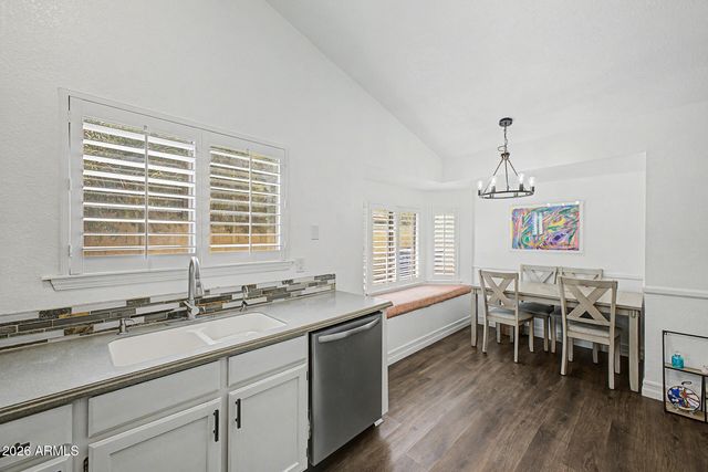 1202 W SEA BASS Court, Gilbert, AZ 85233