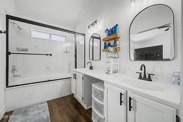 1202 W SEA BASS Court, Gilbert, AZ 85233