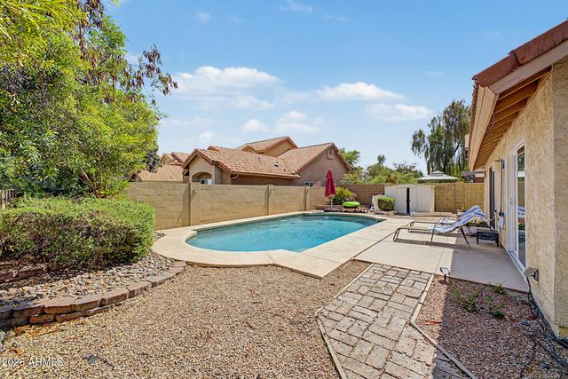 1202 W SEA BASS Court, Gilbert, AZ 85233