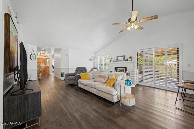 1202 W SEA BASS Court, Gilbert, AZ 85233