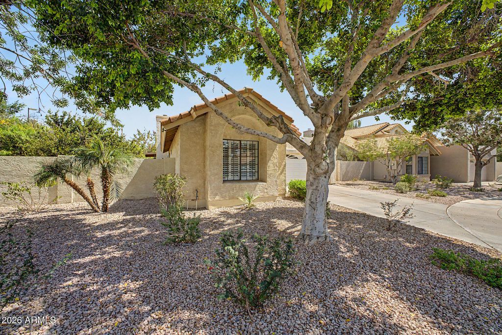1202 W SEA BASS Court, Gilbert, AZ 85233