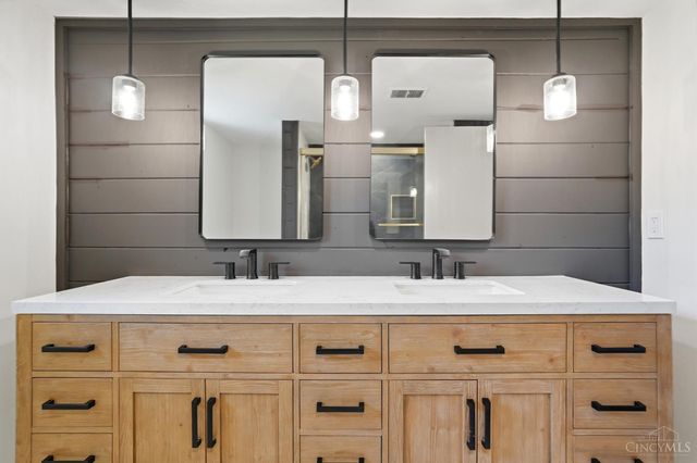 9299 Fidelis Drive, Blue Ash, OH 45242