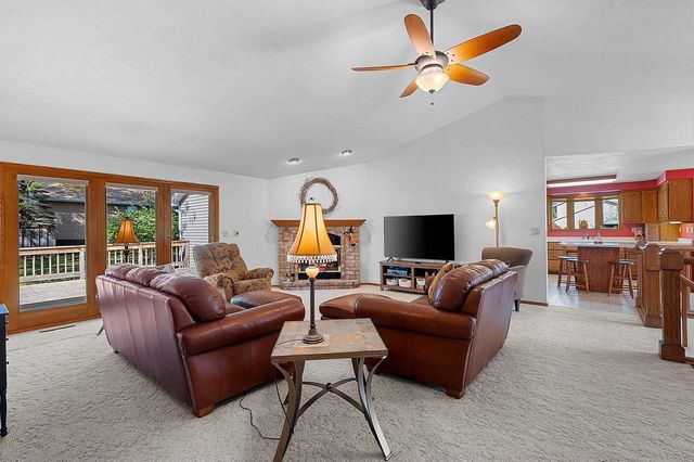 102 ACREVIEW DRIVE, De Pere, WI 54115