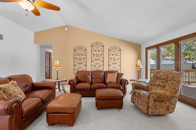 102 ACREVIEW DRIVE, De Pere, WI 54115
