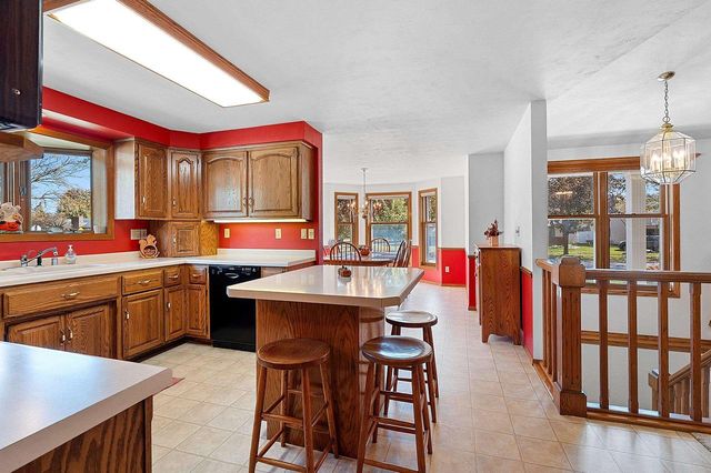 102 ACREVIEW DRIVE, De Pere, WI 54115
