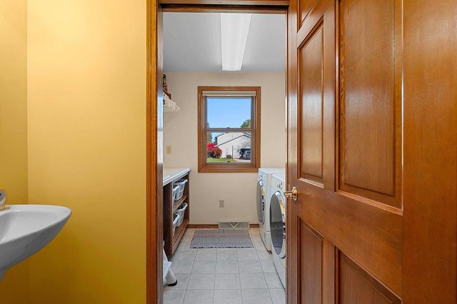 102 ACREVIEW DRIVE, De Pere, WI 54115