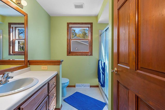 102 ACREVIEW DRIVE, De Pere, WI 54115