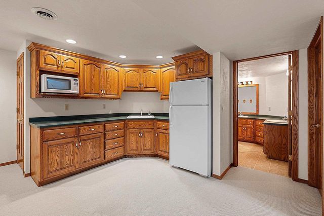 102 ACREVIEW DRIVE, De Pere, WI 54115