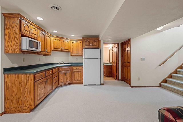 102 ACREVIEW DRIVE, De Pere, WI 54115