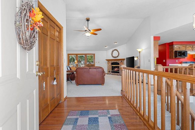 102 ACREVIEW DRIVE, De Pere, WI 54115