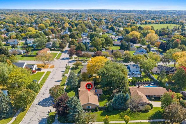 102 ACREVIEW DRIVE, De Pere, WI 54115