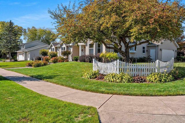 102 ACREVIEW DRIVE, De Pere, WI 54115