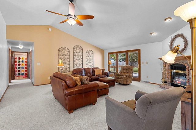 102 ACREVIEW DRIVE, De Pere, WI 54115