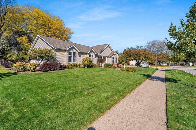 102 ACREVIEW DRIVE, De Pere, WI 54115