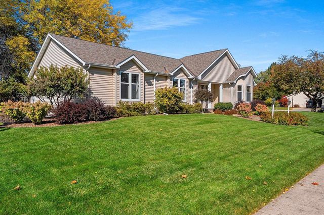 102 ACREVIEW DRIVE, De Pere, WI 54115