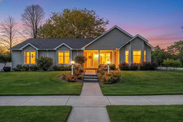 102 ACREVIEW DRIVE, De Pere, WI 54115
