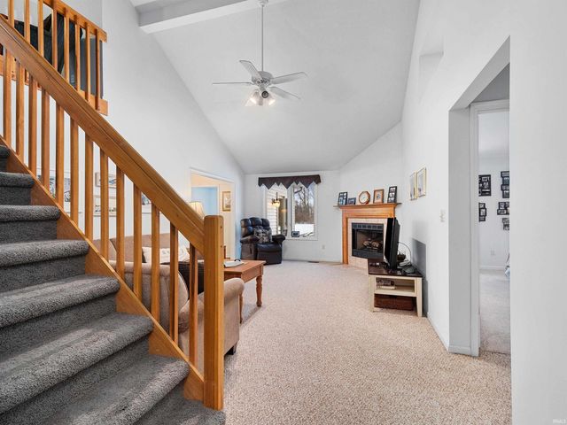 9023 Falcons Run, Fort Wayne, IN 46825