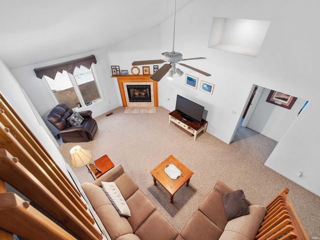 9023 Falcons Run, Fort Wayne, IN 46825