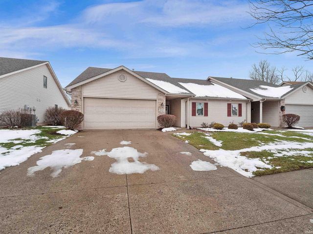 9023 Falcons Run, Fort Wayne, IN 46825