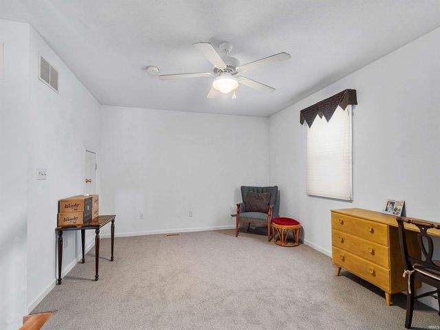 9023 Falcons Run, Fort Wayne, IN 46825