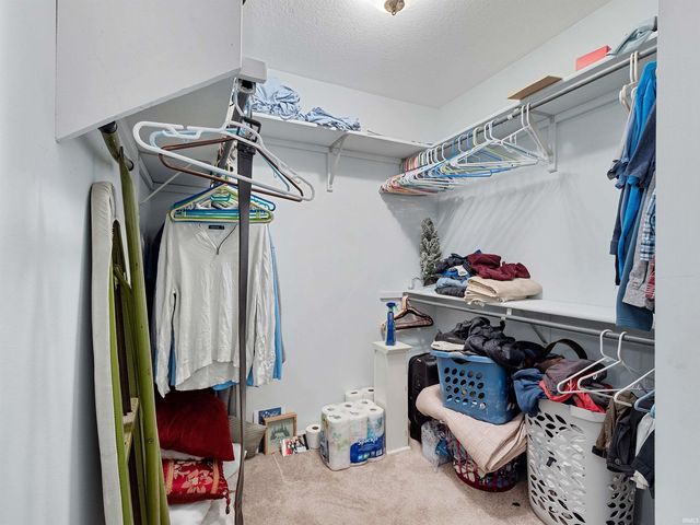 9023 Falcons Run, Fort Wayne, IN 46825