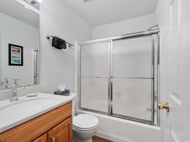 9023 Falcons Run, Fort Wayne, IN 46825