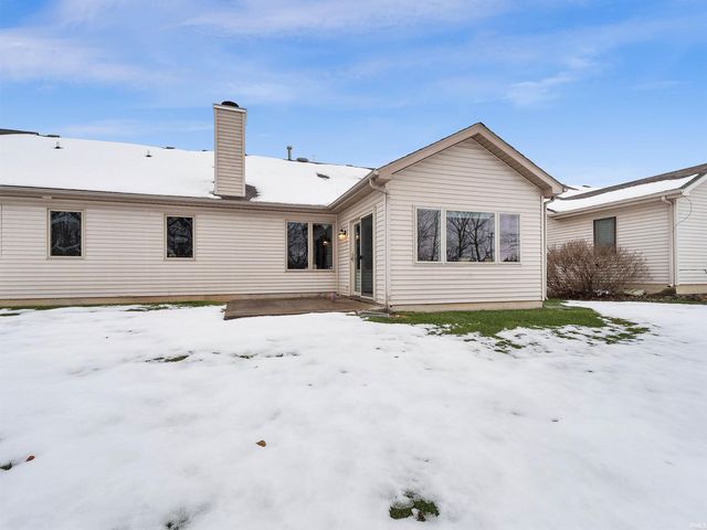 9023 Falcons Run, Fort Wayne, IN 46825