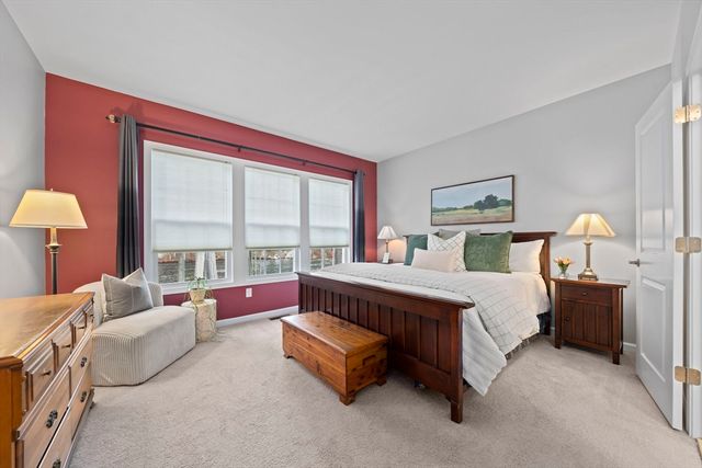 33 Kelly Way 33, Canton, MA 02021