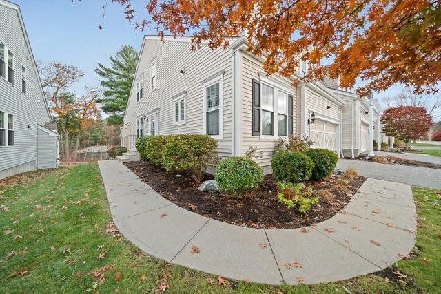 33 Kelly Way 33, Canton, MA 02021