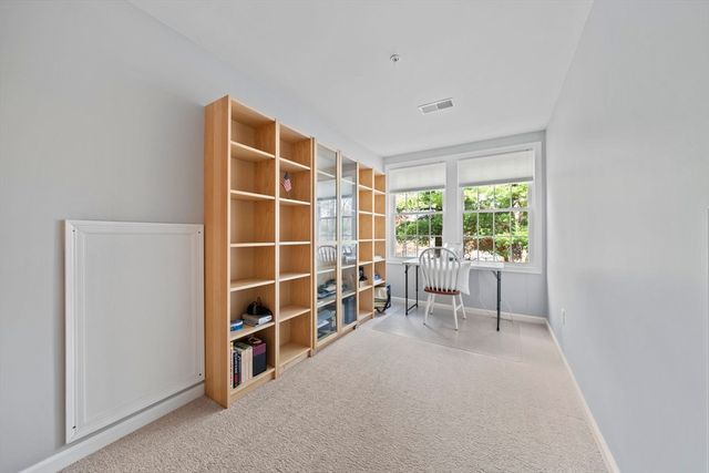 33 Kelly Way 33, Canton, MA 02021