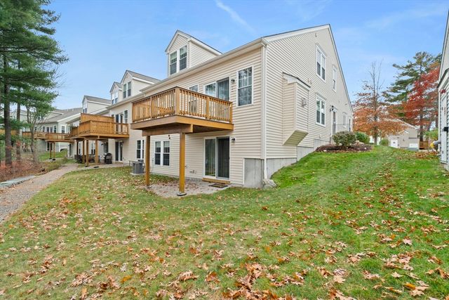 33 Kelly Way 33, Canton, MA 02021
