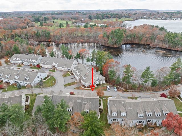 33 Kelly Way 33, Canton, MA 02021