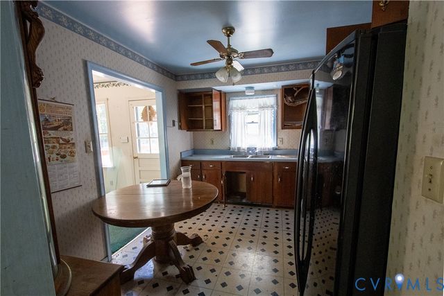 1138 Hodges Rd, Richmond, VA 23225
