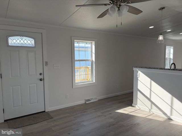 14 MANGO TRL, Middle River, MD 21220