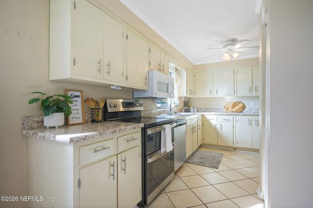 431 VALDERIA Drive, Orange Park, FL 32073